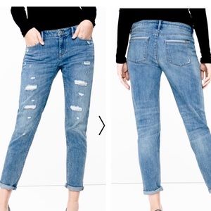 WHBM DESTRUCTED CHAIN GIRLFRIEND JEANS Sz 6